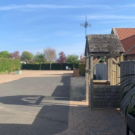 Meals Farm Holiday Cottages - The Stables North Somercotes Bagian luar foto